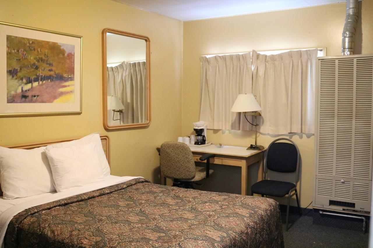Wakaw Lodge Motel Exterior photo